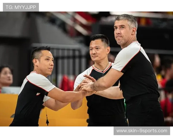 外籍教练与本土球员矛盾爆发，训练场风波公开引发热议